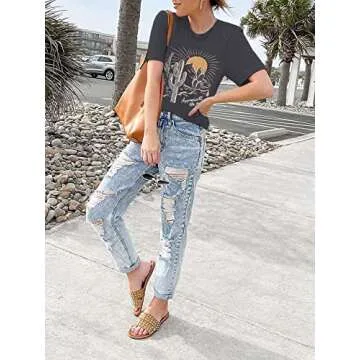 Stylish SOFIA'S CHOICE Women's Graphic Tee in Grey