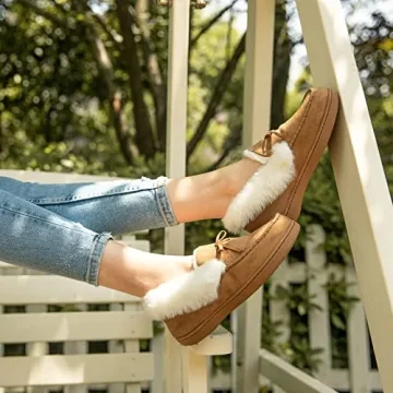 HomeIdeas Women's Faux Fur Lined Suede Comfort House Slippers, Anti-Slip Autumn Winter Indoor / Outdoor Moccasin Shoes, Brown, Medium US 8