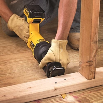 DEWALT 20V MAX Cordless Reciprocating Saw Kit Performance