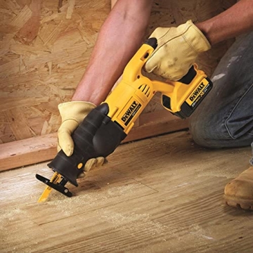 DEWALT 20V MAX Cordless Reciprocating Saw Kit Performance