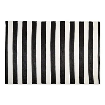 DII Outdoor Rug Collection Reversible Woven Polypropylene Plastic Straw Mat, 4x6-Feet, Black & White