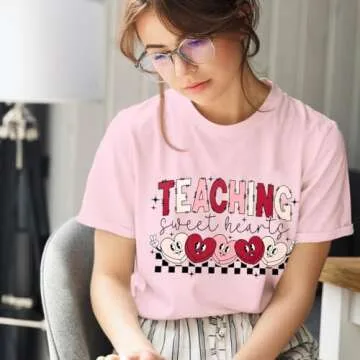 Teacher Valentines Shirt for Womens Teaching Sweethearts T-Shirt Short Sleeve Candy Heart Tee Tops Light Pink