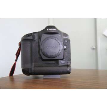 Canon EOS-1D Mark II 8.2MP Digital SLR Camera (Body Only)