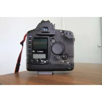 Canon EOS-1D Mark II 8.2MP Digital SLR Camera (Body Only)