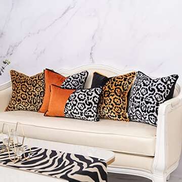 Luxury Yangest Black and Gold Velvet Pillow Cover