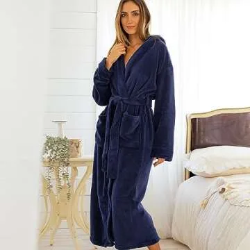 Luxe Hooded Fleece Bathrobe for Women - Ultra Cozy