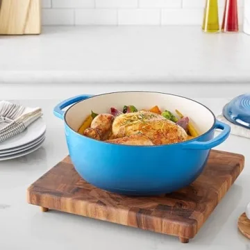 Amazon Basics 6-Quart Enameled Cast Iron Dutch Oven Blue