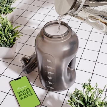 Ello Hydra 64oz Leakproof Water Bottle with Straw