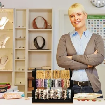 Elegant 3-Tier Jewelry Stand for Stylish Organization