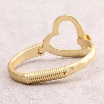 Bjesinmo Chunky Gold Bangle Bracelets for Women Heart Cuff Bracelet Fashion Jewelry Bohemian Open Bangle Cuff Bracelets for Sister