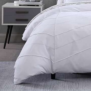 City Scene - Queen Comforter Set, Smooth & Soft Bedding with Matching Shams, Modern Home Decor (Courtney White, Queen)