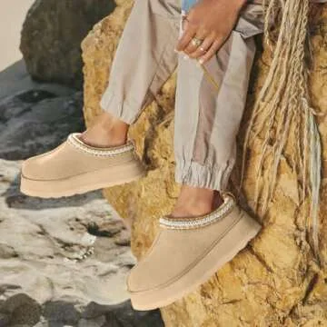 LANSGELING Women's Plush Lined Platform Slippers Boots