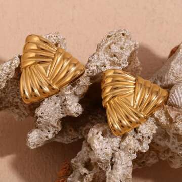 Stylish HINSD Striped Stud Earrings in 18k Gold