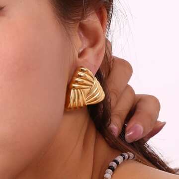 Stylish HINSD Striped Stud Earrings in 18k Gold