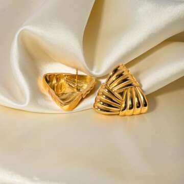 Stylish HINSD Striped Stud Earrings in 18k Gold