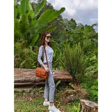 Stylish Meliae Camera Bag for Women, Leather Travel Purse