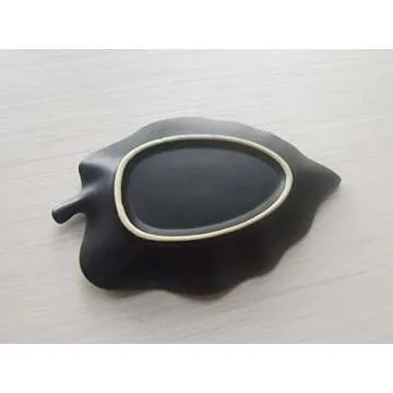 Ceramic Spoon Rest: Leaf-Shaped Kitchen Accessory