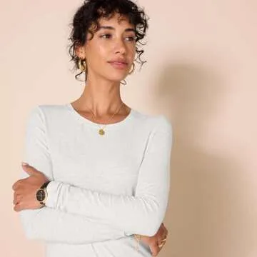 Essential Women's Long Sleeve Crewneck T-Shirt in Grey