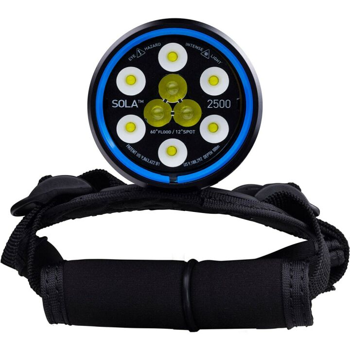 Sola Dive 2500 S/F - Versatile Underwater Light