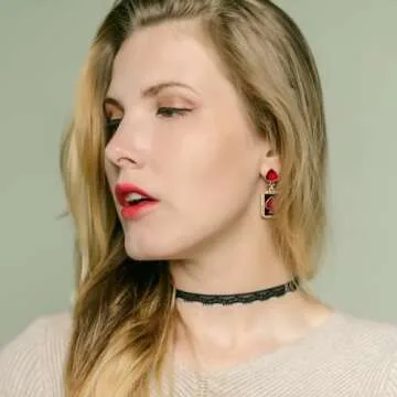 Vintage Queen of Hearts Earrings - Unique Halloween Gift