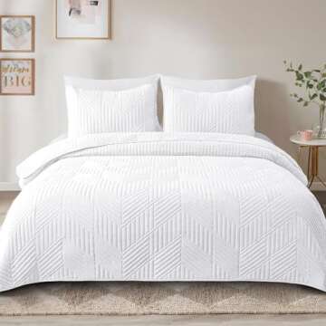 Exclusivo Mezcla Ultrasonic King Quilt Bedding Set, Lightweight White Bedspreads Soft Modern Geometr...