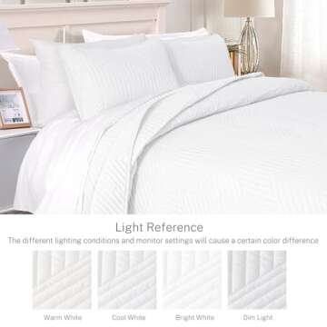 Exclusivo Mezcla Ultrasonic King Quilt Bedding Set, Lightweight White Bedspreads Soft Modern Geometric Coverlet Set for All Seasons (1 Quilt and 2 Pillow Shams)