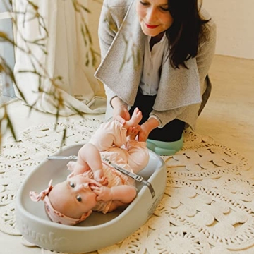 Bumbo Baby Changing Pad - Portable Diaper Changer in Gray