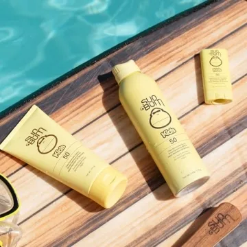 Sun Bum Kids SPF 50 Clear Face Stick Sunscreen | Broad Spectrum Sunblock with Vitamin E | Wet or Dry Skin Application | Hawaii 104 Act Compliant (Octinoxate & Oxybenzone Free)| Travel Friendly 0.53 oz