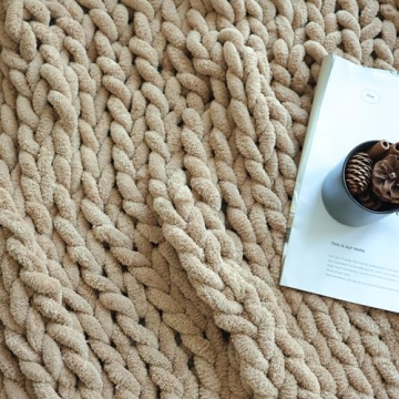 Maetoow Chenille Chunky Knit Blanket Soft Warm Throw