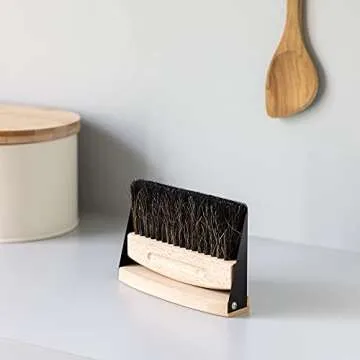 Navaris Small Dustpan and Brush Set - Wooden Mini Dust Pan Brush for Sweeping Table Tabletop - Compact Horsehair Brush for Sweeping Countertop - Black