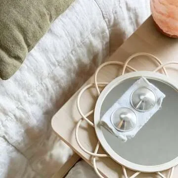 Willow Soothing Silver Nursing Cups, 2 Pack, Breastfeeding Nipple Covers for Protection & Pain Relief, BPA Free