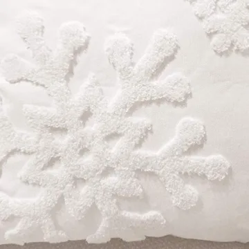 HUAGUOGUO 18 x 18 Christmas Snowflake Pillow Covers