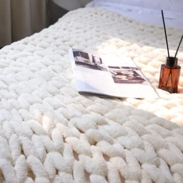 Maetoow Chenille Chunky Knit Blanket for Cozy Comfort