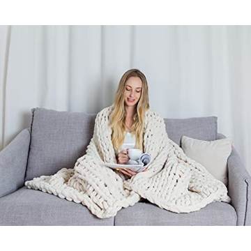 Alzoear Chunky Knit Throw Blanket - Cozy & Stylish