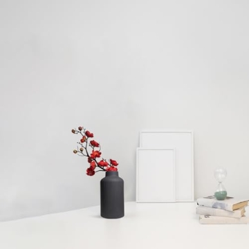 Elegant Black Ceramic Flower Vase for Modern Home Decor