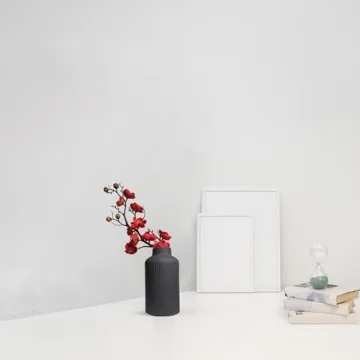Elegant Black Ceramic Flower Vase for Modern Home Decor