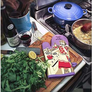 Blue Q Oven Mitt, Oops I'm Drunk, Super-Insulated Quilting, Natural-Fitting Shape, 100% Cotton