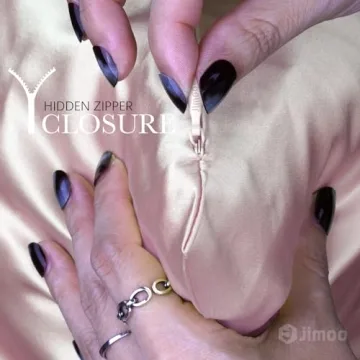 100% Mulberry Silk Pillowcase for Hair and Skin, 22 Momme Pure Natural Silk Pillow Case Both Sided with Zipper, Pillow Cover for Women Mom Men (Light Pink, Standard 20''×26'')