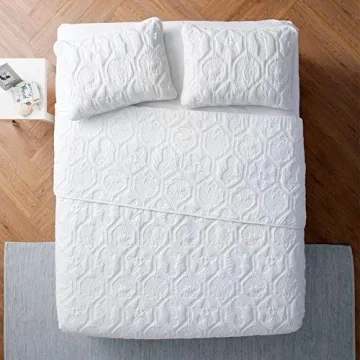 VCNY Home Quilt Set Lightweight Super Soft Reversible Bedding