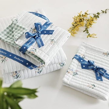 Bedsure Floral Quilt Set Queen - Lightweight Microfiber