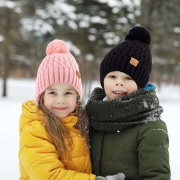 DOCVIT Kids Winter Beanie Hat, Children’s Warm Knitted Fleece Lined Woollen Ski Pompom Hat for Boys & Girls 3-9 Years White