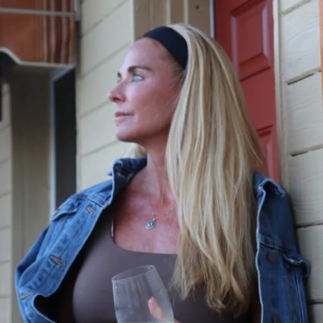 Sweaty Bands Non-Slip Velvet-Lined Headband for Women