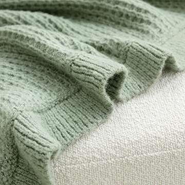 Amélie Home Sage Green Knit Throw Blanket for Cozy Elegance