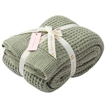 Amélie Home Sage Green Knit Throw Blanket for Cozy Elegance