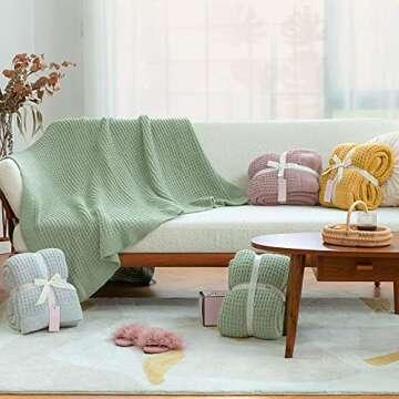 Amélie Home Sage Green Knit Throw Blanket for Cozy Elegance