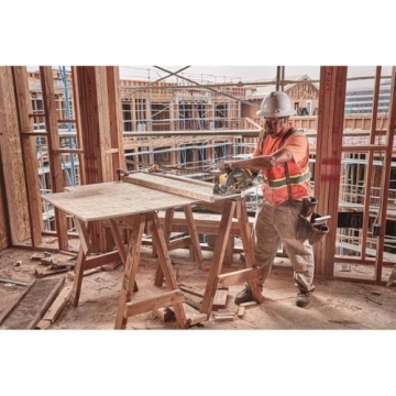 Expert DEWALT Circular Saw with Long Battery Life