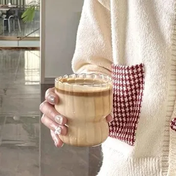 Ribbed Glass Cups Set for Elegant Drink Presentation