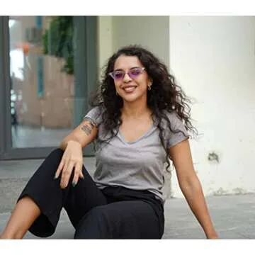 Trendy FEISEDY Small Cat Eye Sunglasses for Women