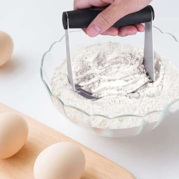 BYkooc Biscuit Cutter Set,Stainless Steel Pastry Cutters,5 Round Cookie Cutter with Handle, Heavy Duty Dough Cutter-Dough Blender,Professional Baking Dough Tools & Pastry Utensils(3 Pcs/Set)