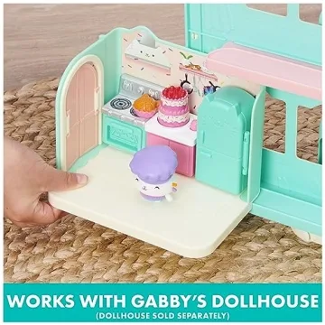 Gabby's Dollhouse Deluxe Figure Gift Set with Accessories